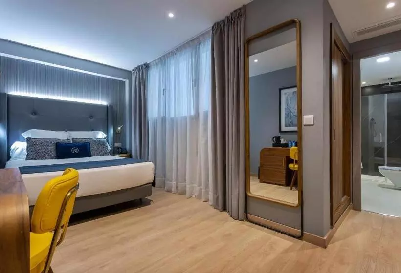 Hotel Lima   Adults Recommended