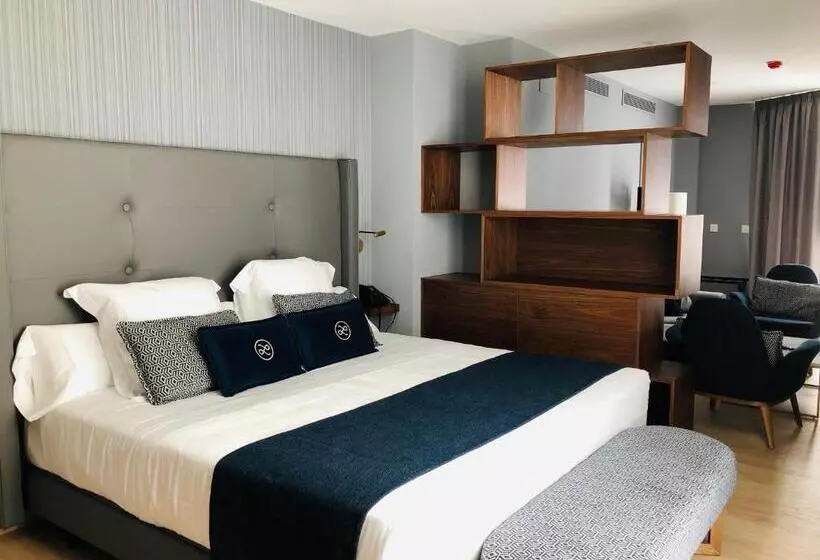 Hotel Lima   Adults Recommended