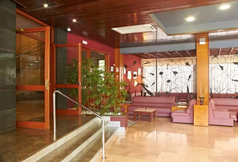 هتل Lloret Santa Rosa By Pierre & Vacances