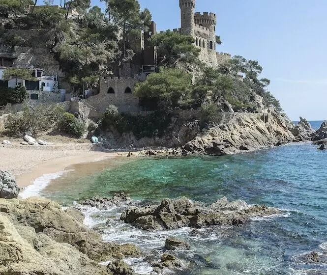 هتل Lloret Santa Rosa By Pierre & Vacances