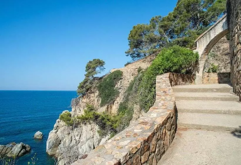 هتل Lloret Santa Rosa By Pierre & Vacances