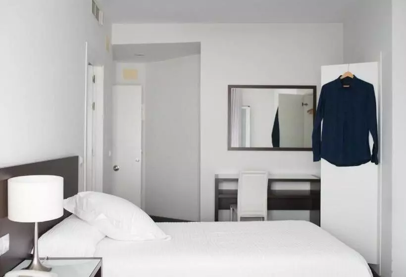 هتل Madrid De Sevilla