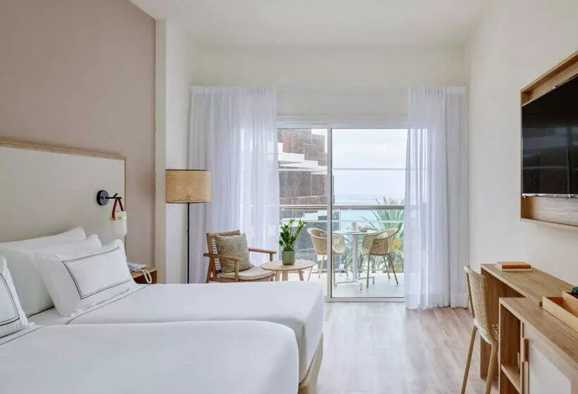 Отель Meliá La Palma