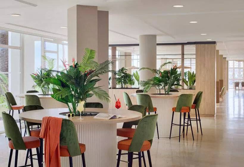 Отель Meliá La Palma