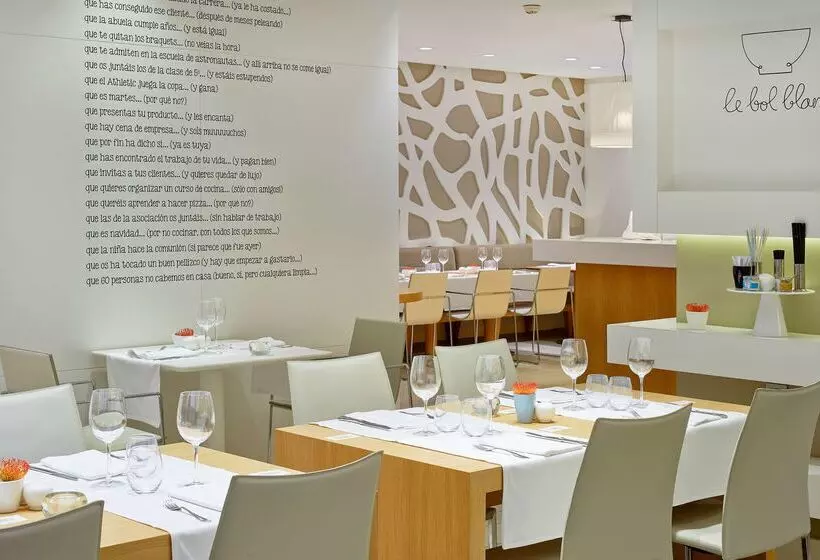 בית מלון כפרי NH Collection Villa De Bilbao