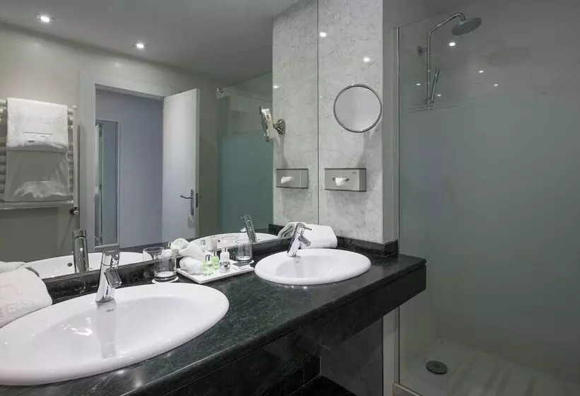 בית מלון כפרי NH Collection Villa De Bilbao