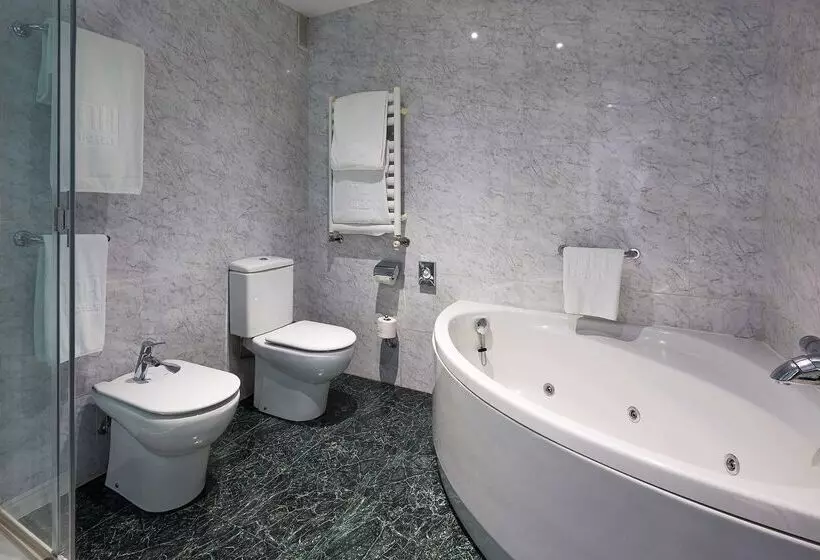 בית מלון כפרי NH Collection Villa De Bilbao