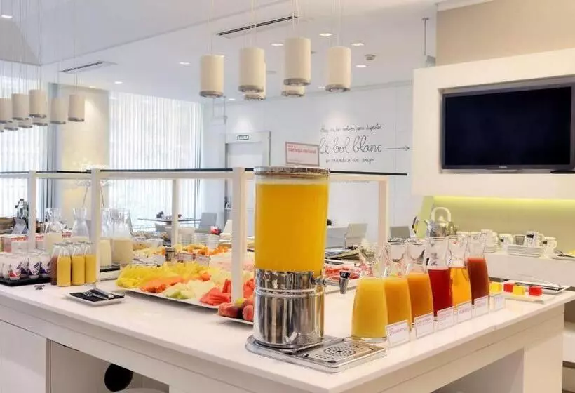 בית מלון כפרי NH Collection Villa De Bilbao