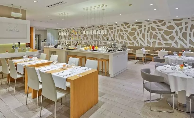 בית מלון כפרי NH Collection Villa De Bilbao