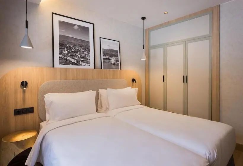 ホテル Radisson Resort & Residences Tenerife