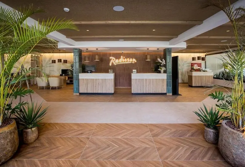 ホテル Radisson Resort & Residences Tenerife