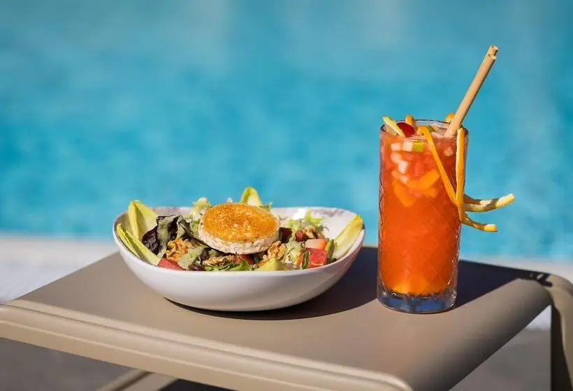 ホテル Radisson Resort & Residences Tenerife