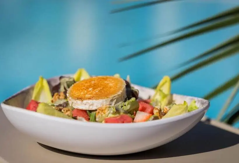 ホテル Radisson Resort & Residences Tenerife