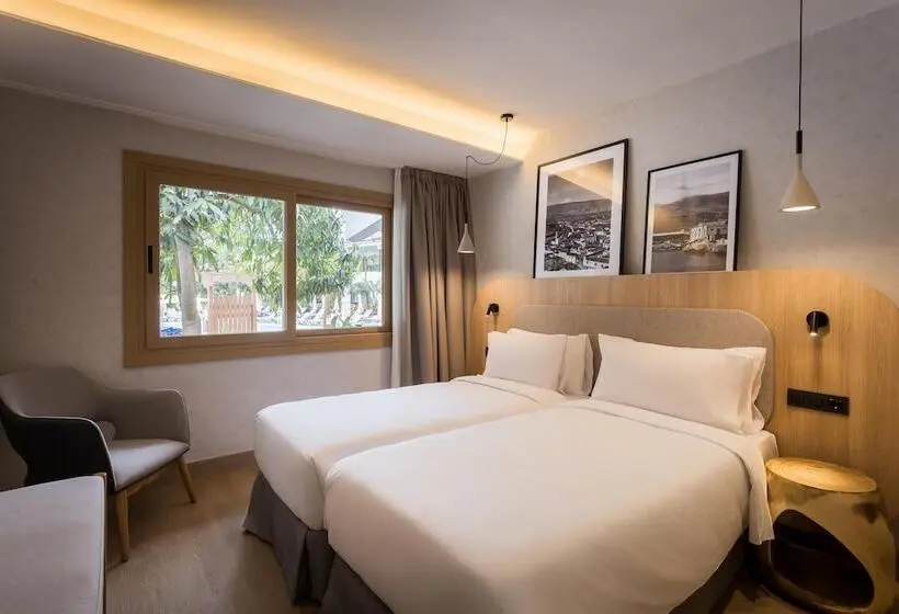 ホテル Radisson Resort & Residences Tenerife