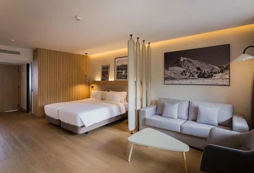 ホテル Radisson Resort & Residences Tenerife