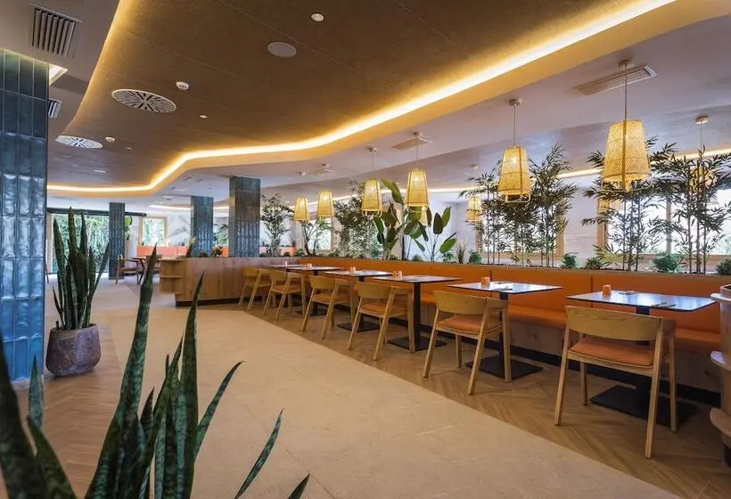 ホテル Radisson Resort & Residences Tenerife