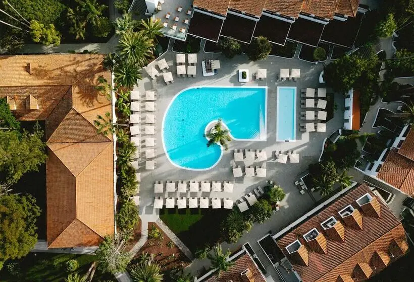 ホテル Radisson Resort & Residences Tenerife