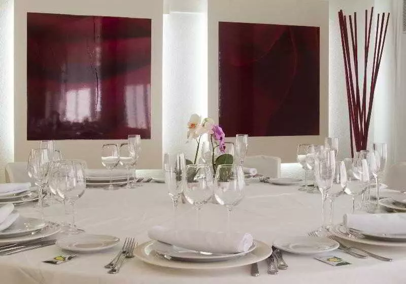 בית מלון כפרי Restaurante Cadosa