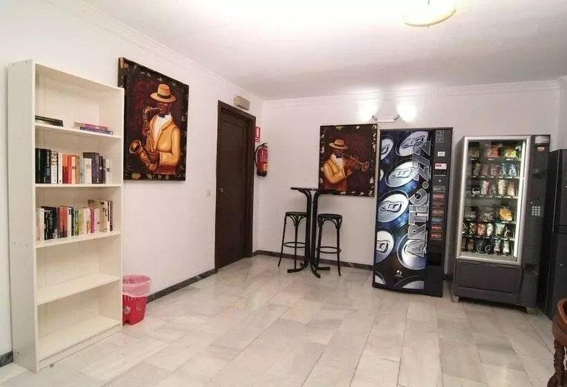 فندق Virgen De Los Reyes