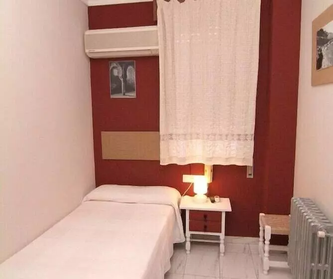 فندق Virgen De Los Reyes