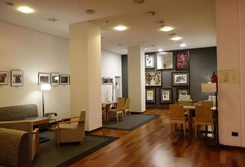 Parador De Antequera