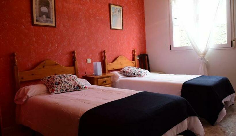 Общежитие Hostal Hoces Del Duraton