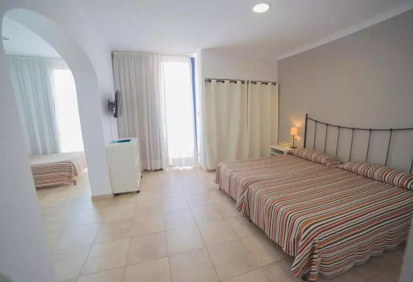 Casa Del Mar Hotel & Apartaments