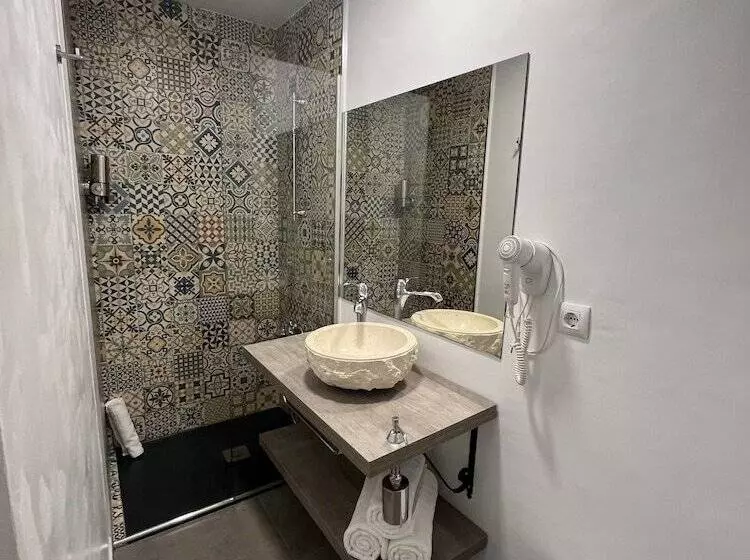 Hotelli Hostal Atenas