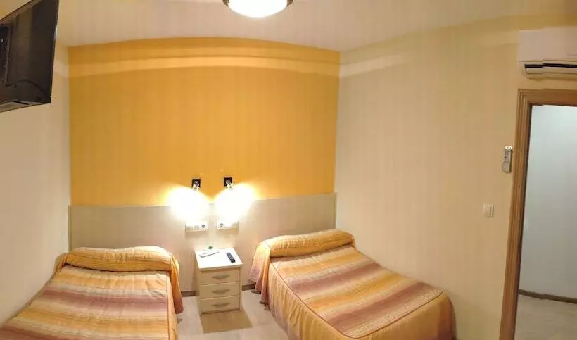 فندق Hostal Hispanico I