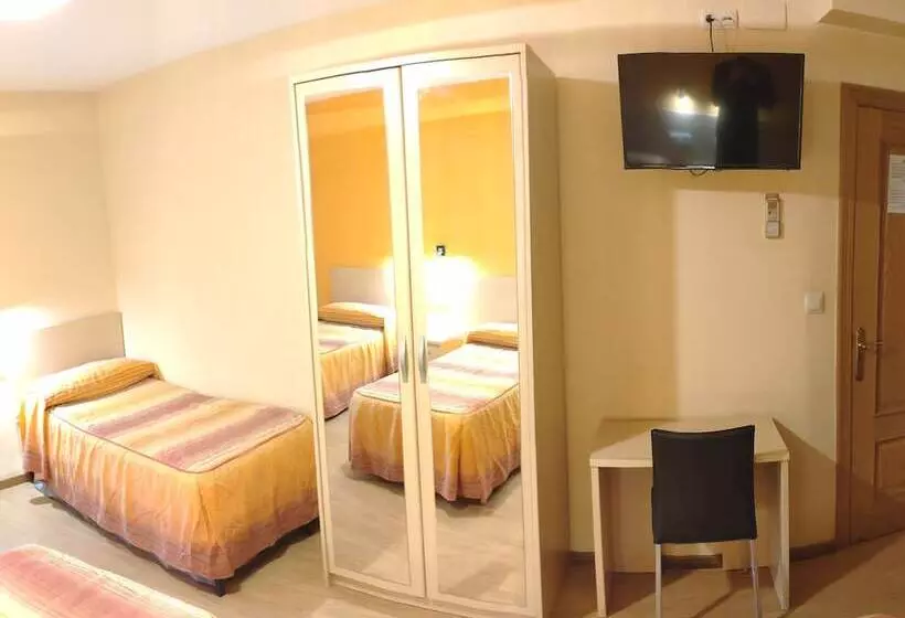 فندق Hostal Hispanico I