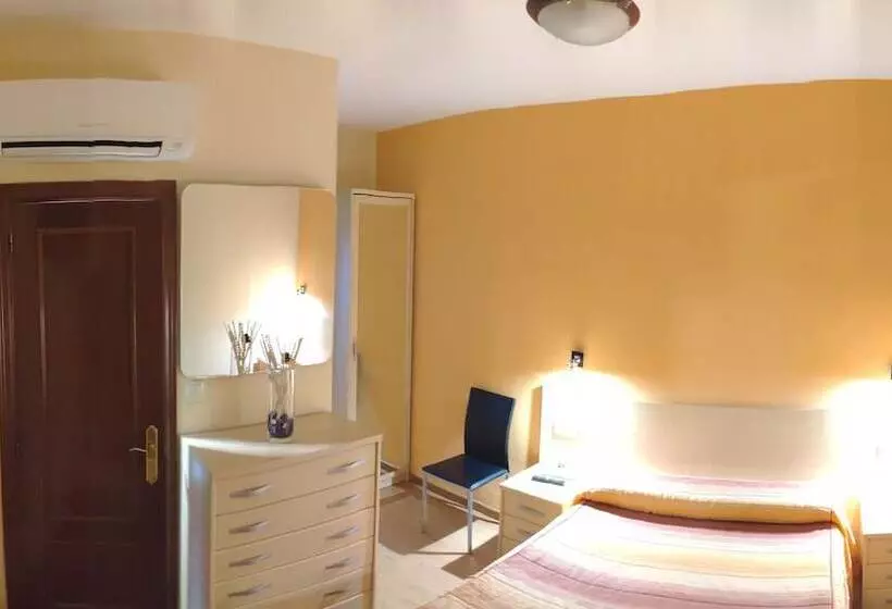 فندق Hostal Hispanico I