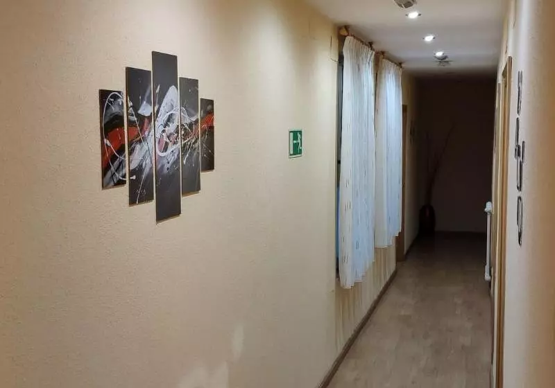 فندق Hostal Hispanico I