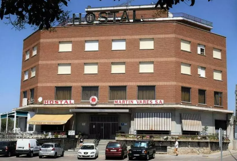 Отель Hostal Martin Vares