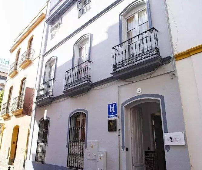 هتل Hostal San Francisco