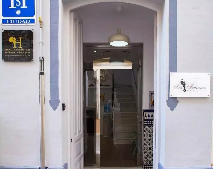 هتل Hostal San Francisco