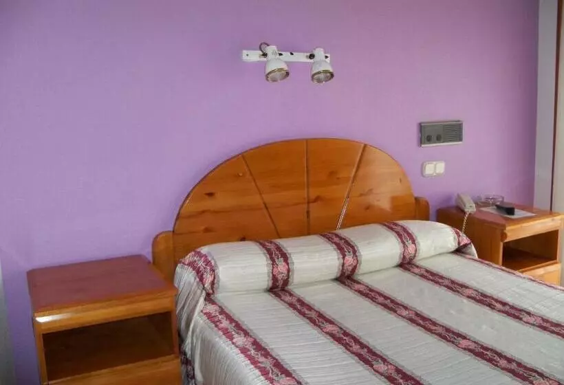 Отель Hostal Virgen Del Villar