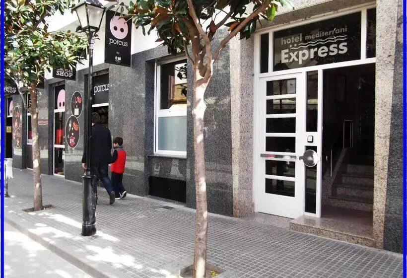 בית מלון כפרי Mediterrani Express