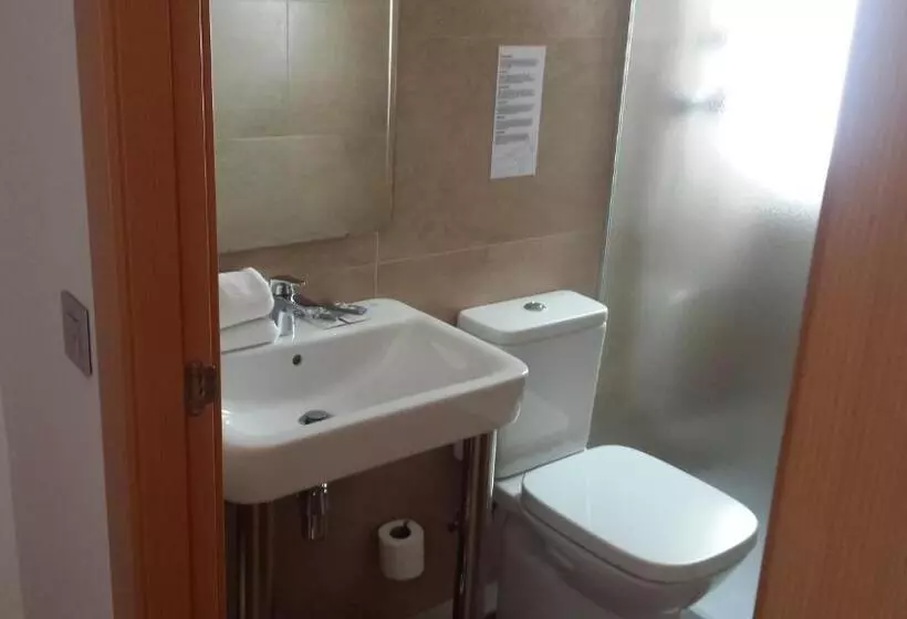 בית מלון כפרי Mediterrani Express