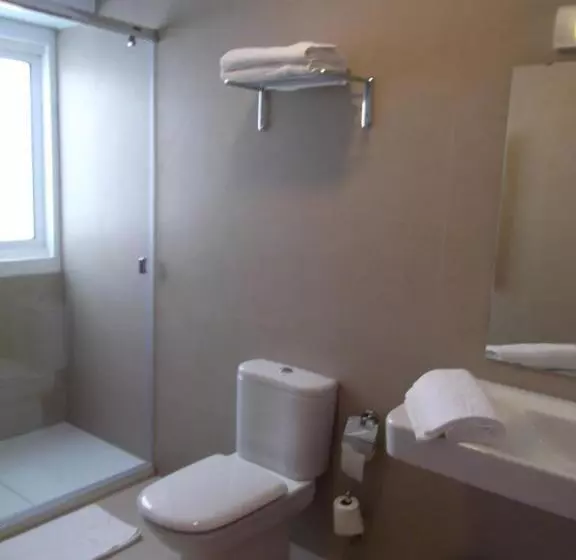 בית מלון כפרי Mediterrani Express