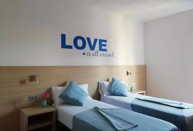 בית מלון כפרי Mediterrani Express