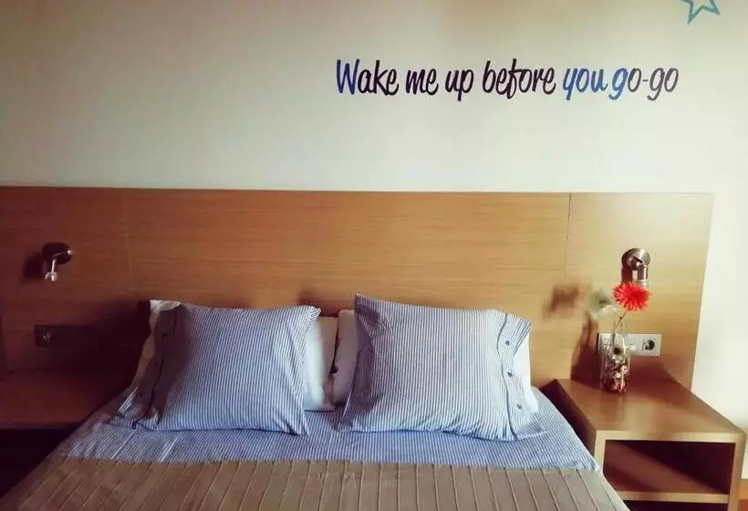 בית מלון כפרי Mediterrani Express