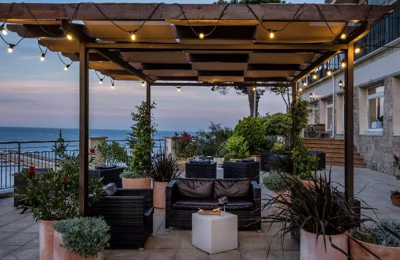 Montjoi by Brava Hoteles