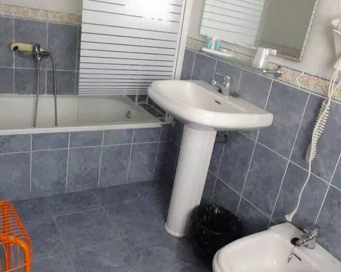 پانسیون Arenal Suites Bilbao