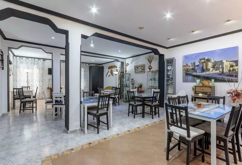 پانسیون Arenal Suites Bilbao