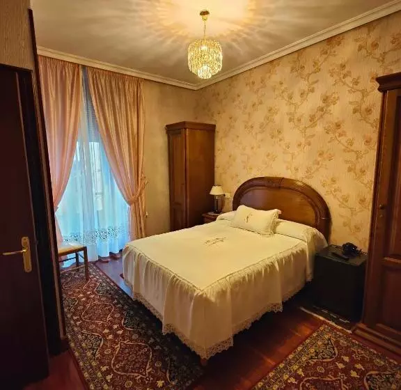 פונדק Pension Lorea