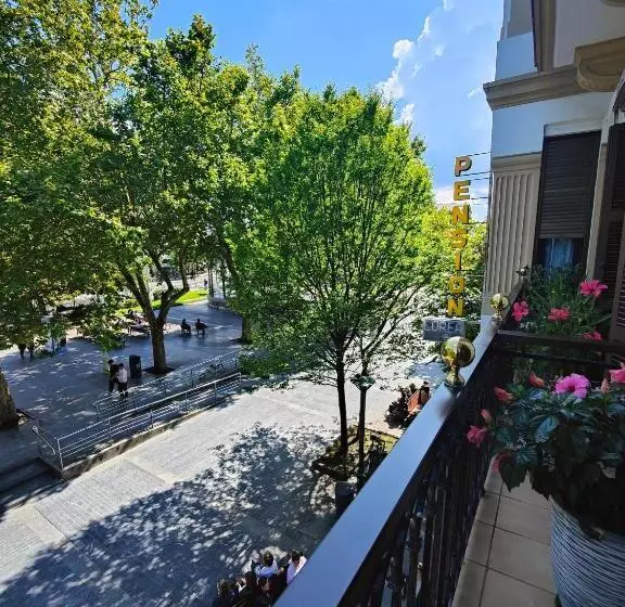 פונדק Pension Lorea