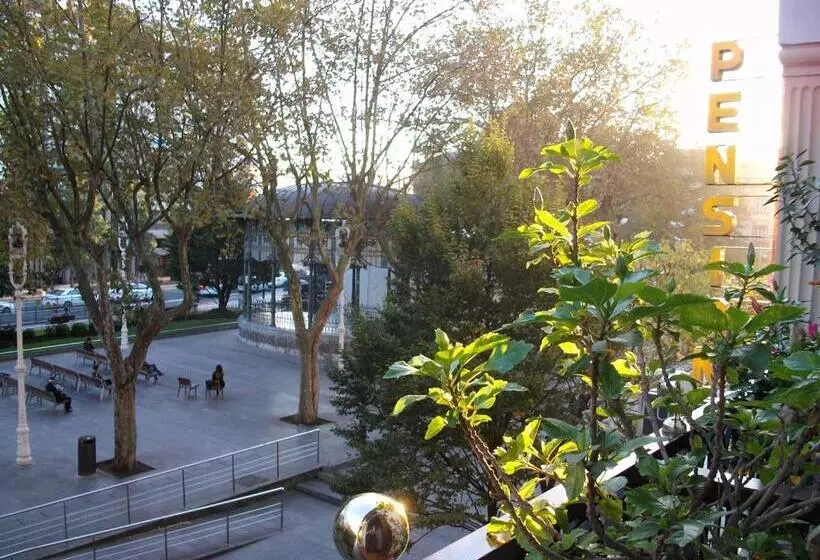 פונדק Pension Lorea