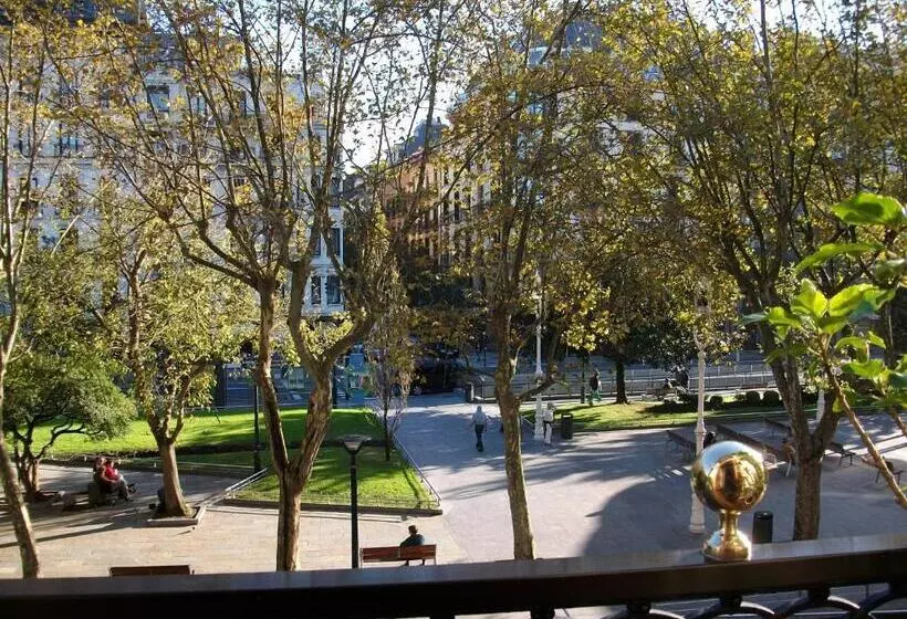 פונדק Pension Lorea