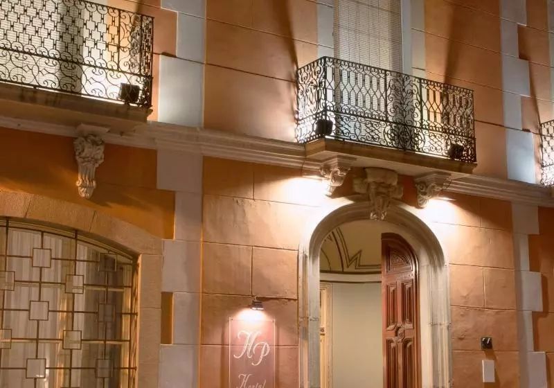 Hostal Plaja I Pati De Can Plaja