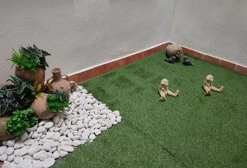 Отель Hostal Garamar